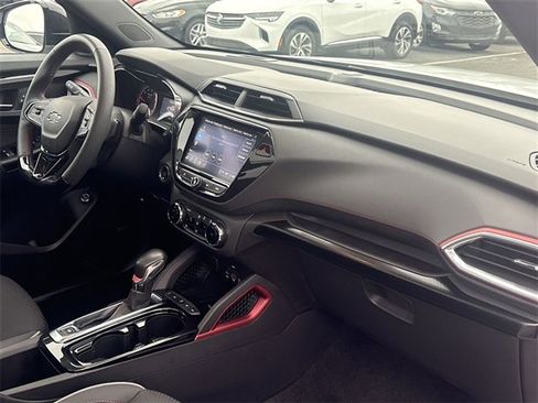 Certified 2023 Chevrolet TrailBlazer RS w/ Sun and Liftgate Package image 28