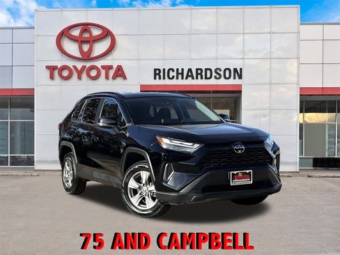 Used 2024 Toyota RAV4 XLE image 1