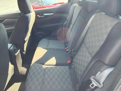 Used 2021 Nissan Rogue Sport SV AWD/4WD image 11