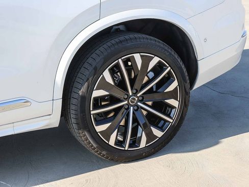 New 2026 Volvo XC90 B6 Plus w/ Protection Package Premier image 10