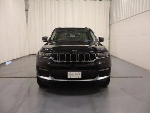 Certified 2022 Jeep Grand Cherokee L Limited AWD/4WD image 3