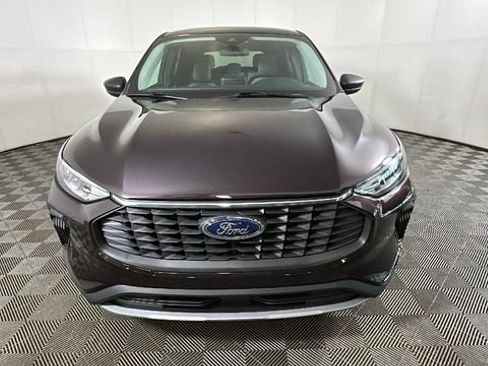Used 2023 Ford Escape Active AWD/4WD image 7