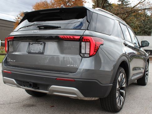 Used 2025 Ford Explorer Platinum w/ LUX Leather Package image 7