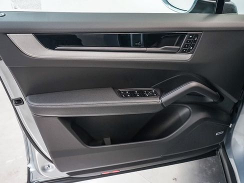 New 2026 Porsche Cayenne Coupe AWD/4WD image 26