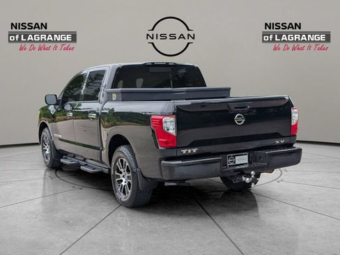 Used 2021 Nissan Titan SV w/ SV Convenience Package RWD image 7