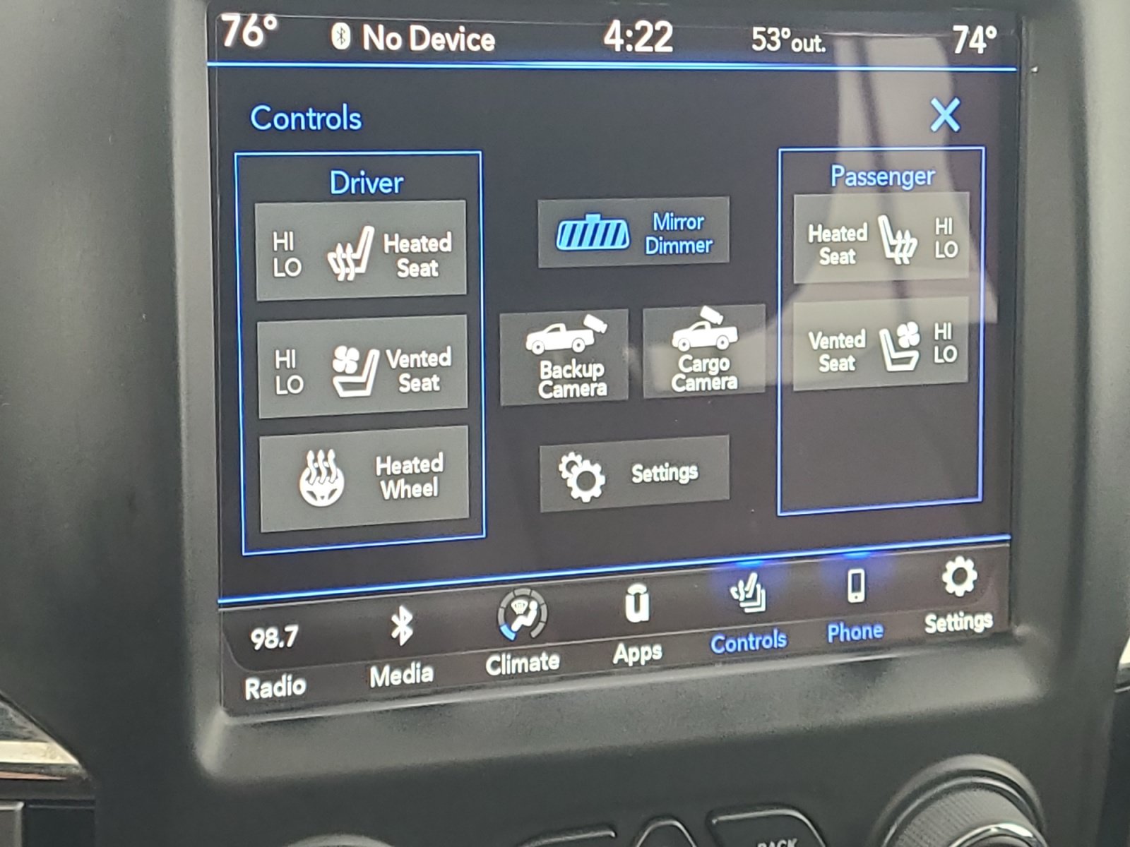 Used 2018 RAM 2500 Laramie w/ Sport Appearance Group AWD/4WD image 28