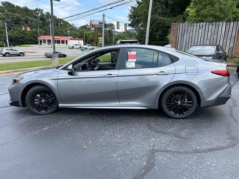 New 2026 Toyota Camry SE w/ Convenience Package FWD image 6