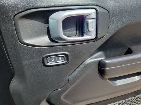 Used 2020 Jeep Wrangler Unlimited Sport S AWD/4WD image 14