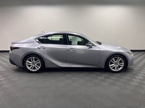 Certified 2022 Lexus IS 300 w/ Accessory Package RWD image 4