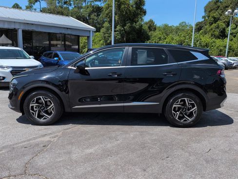 Certified 2025 Kia Sportage LX FWD image 8