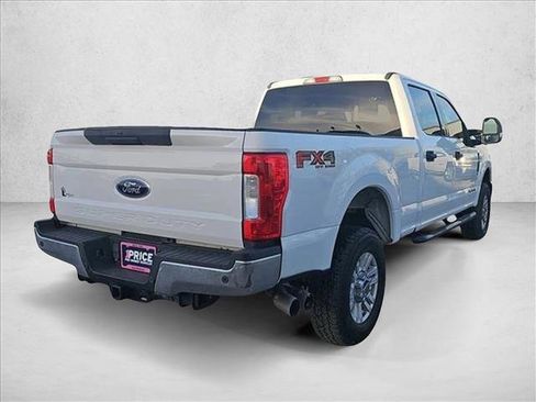 Used 2018 Ford F250 XLT w/ XLT Value Package image 5
