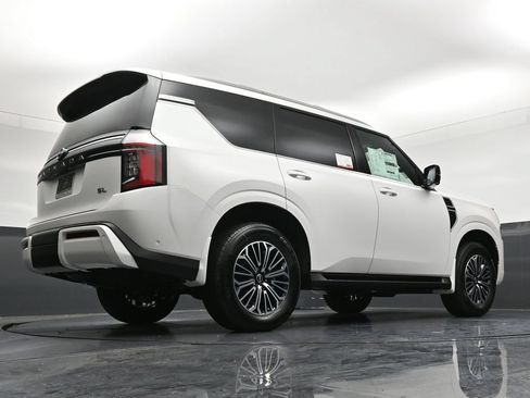 New 2026 Nissan Armada SL w/ Captain's Chari Seat Package AWD/4WD image 32