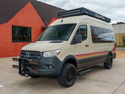 Used 2020 Mercedes-Benz Sprinter 2500 w/ Driver Convenience Package image 11