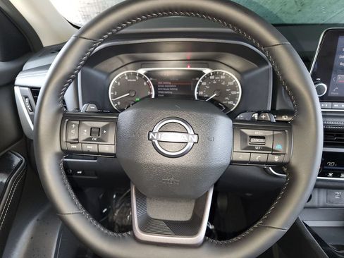 Used 2026 Nissan Rogue SV FWD image 23