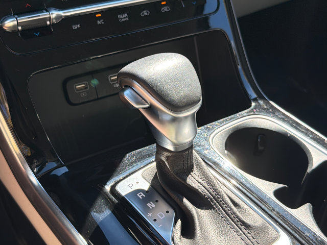 Used 2023 Kia Carnival SX Prestige FWD image 29