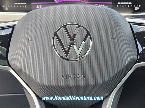 Used 2024 Volkswagen Tiguan SE R-Line image 24