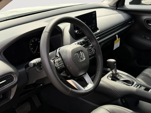 Used 2027 Honda HR-V EX-L image 12
