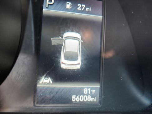 Certified 2023 Hyundai Elantra SEL image 31