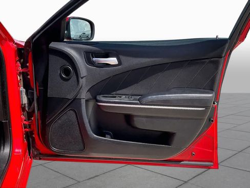 Used 2022 Dodge Charger SXT RWD image 19