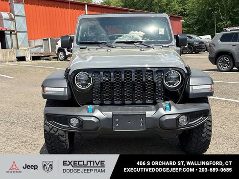 Used 2023 Jeep Wrangler Unlimited w/ Sun & Screen Package AWD/4WD image 6