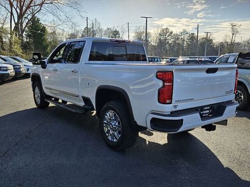 Used 2024 Chevrolet Silverado 2500 High Country w/ High Country Premium Package image 12