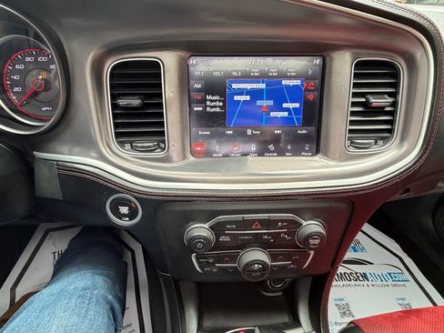 Used 2019 Dodge Charger Scat Pack w/ Technology Group RWD image 12