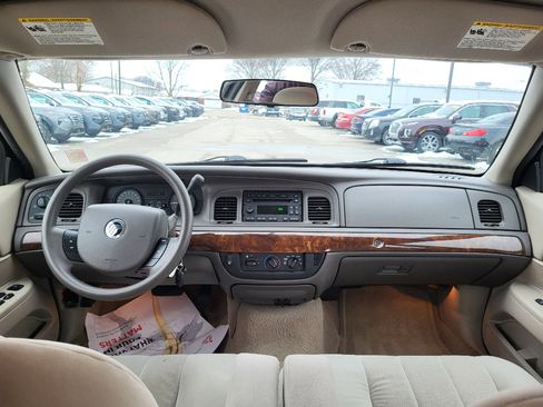 Used 2008 Mercury Grand Marquis GS image 4