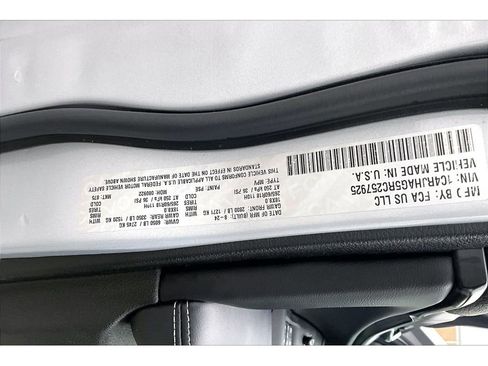 Used 2024 Jeep Grand Cherokee Altitude image 35