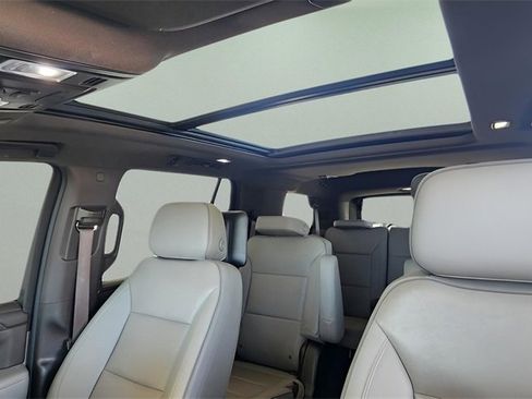 Used 2023 GMC Yukon SLT image 14