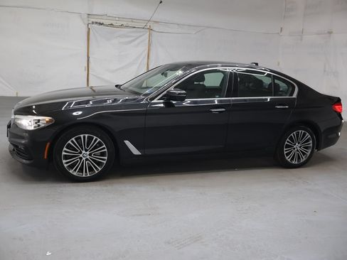 Used 2018 BMW 540i RWD image 4