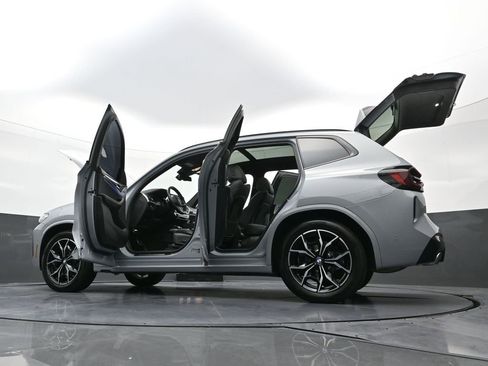 Used 2024 BMW X3 xDrive30i w/ Premium Package image 42