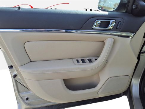 Used 2011 Lincoln MKS image 12