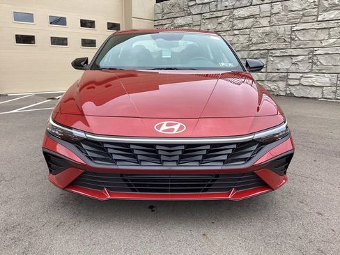 New 2025 Hyundai Elantra Sport FWD image 2