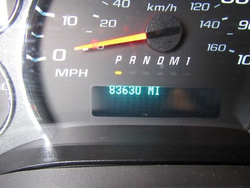 Used 2021 Chevrolet Express 2500 w/ Driver Convenience Package RWD image 14