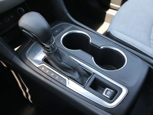 Used 2022 Chevrolet Equinox LT FWD image 29