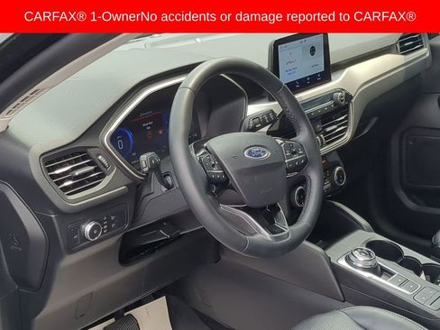 Used 2022 Ford Escape SEL w/ Technology Package image 2