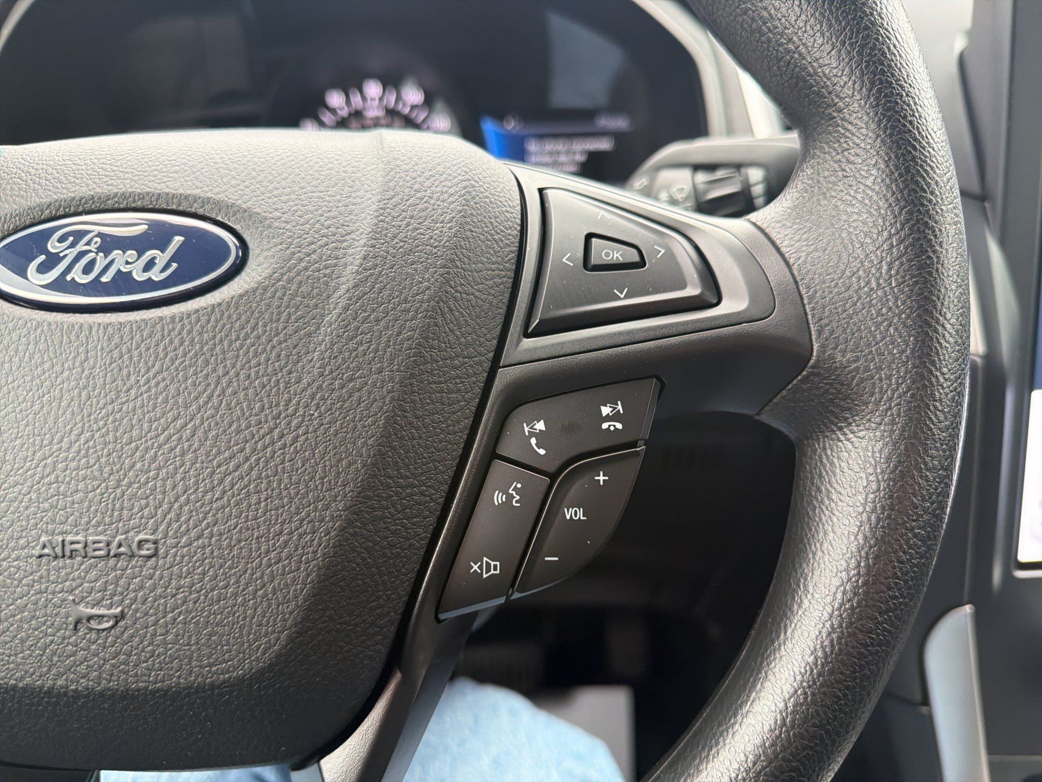 Used 2023 Ford Edge SE w/ Black Appearance Package AWD/4WD image 15