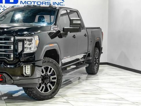 Used 2020 GMC Sierra 2500 AT4 w/ AT4 Premium Package AWD/4WD image 8