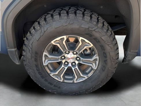 Used 2024 GMC Sierra 1500 SLT image 5