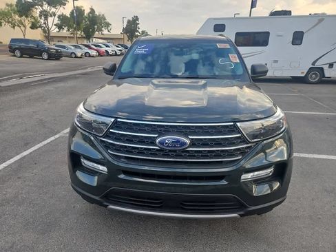 Used 2022 Ford Explorer XLT w/ Equipment Group 202A AWD/4WD image 2