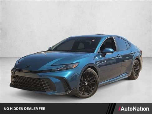 Used 2025 Toyota Camry SE w/ Multimedia Upgrade Package FWD image 1