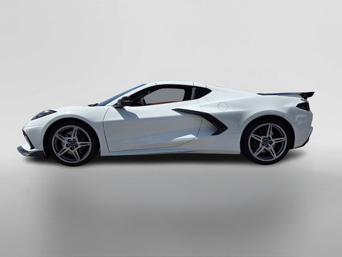Used 2025 Chevrolet Corvette Stingray Premium Cpe w/ Z51 Performance Package RWD image 2