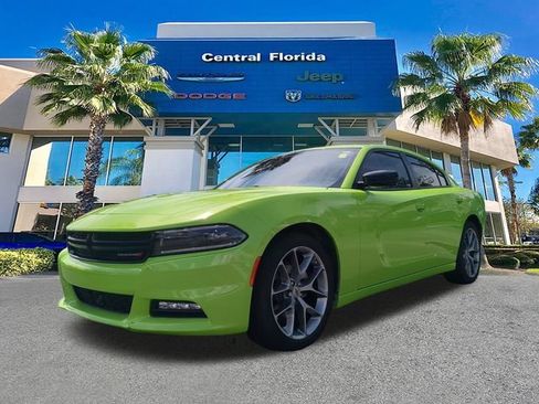 Used 2023 Dodge Charger SXT w/ Plus Group RWD image 9