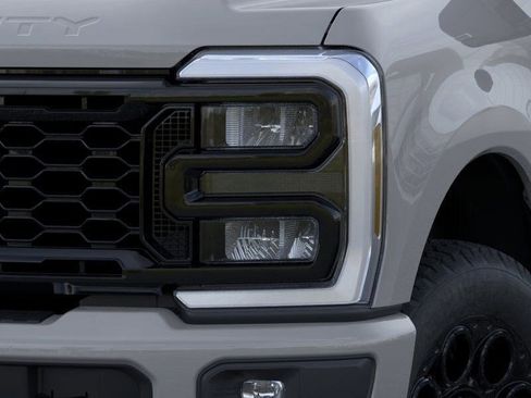 New 2026 Ford F250 Lariat w/ Black Appearance Package image 48
