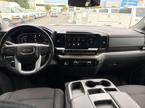 Used 2022 GMC Sierra 1500 SLE AWD/4WD image 27