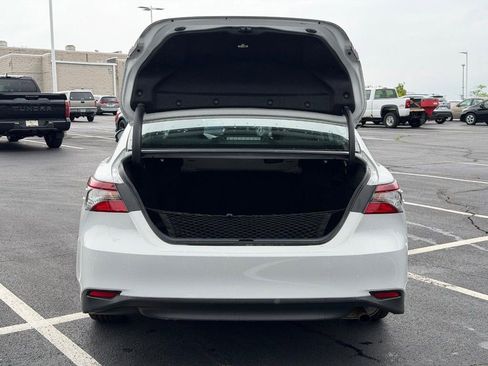 Used 2023 Toyota Camry LE FWD image 4