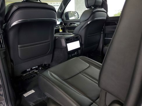 New 2026 Jeep Grand Wagoneer L Summit AWD/4WD image 10