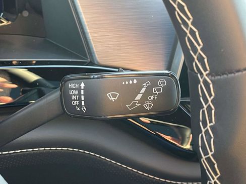 New 2026 Volkswagen Atlas Cross Sport SE image 30