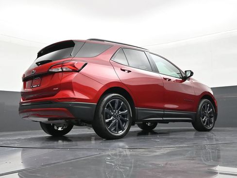 Used 2024 Chevrolet Equinox RS FWD image 24