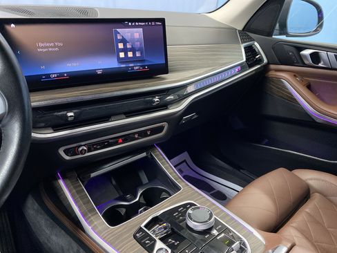 Used 2023 BMW X7 xDrive40i w/ Parking Assistance Package image 14